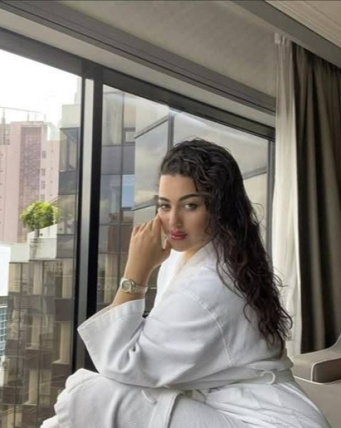 Eliza, 28, Waukee
