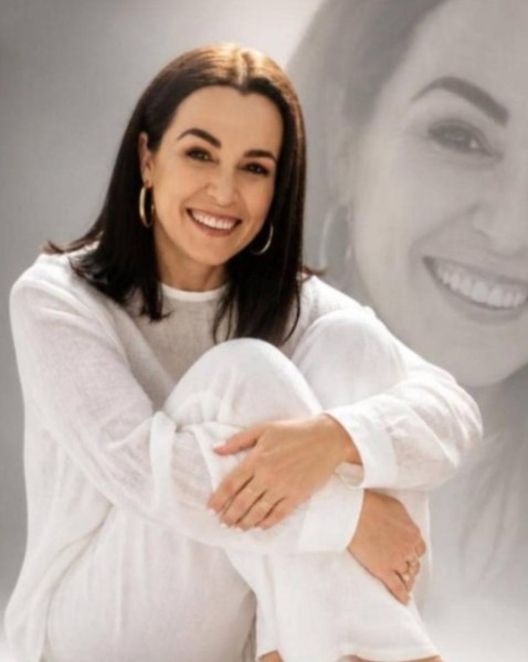 Vale, 48, Hafnarfjrdur