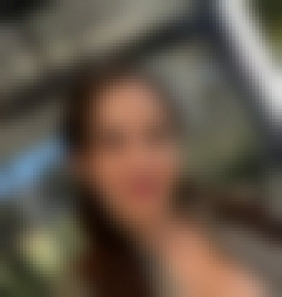 Bella, 36, United Kingdom