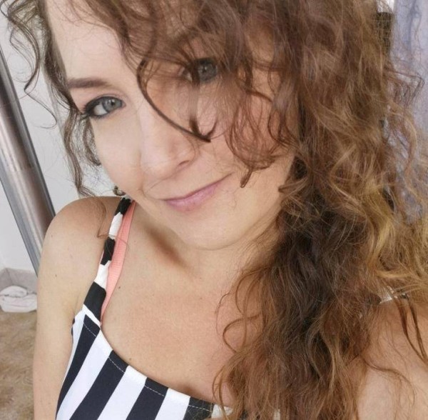 Chantal Deschamps, 41, Mengdan