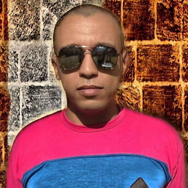 abduo, 40, Vercelli