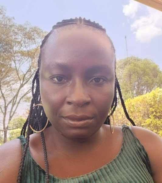 Yvonne, 27, Muggi
