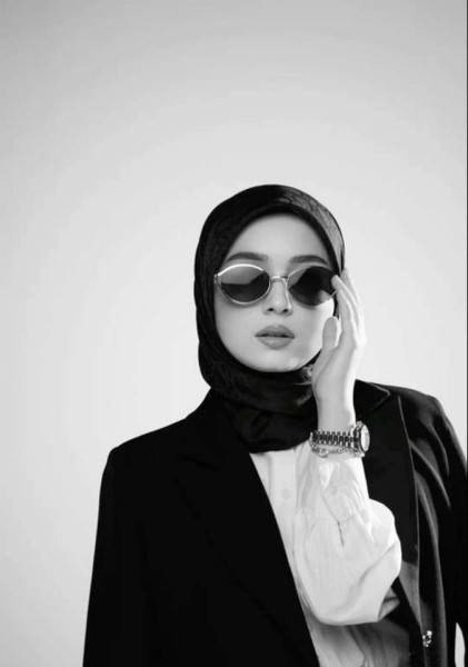 Iman, 38, Alton