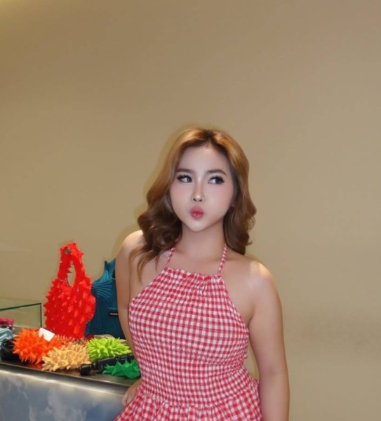 Matrica, 41, Samanda