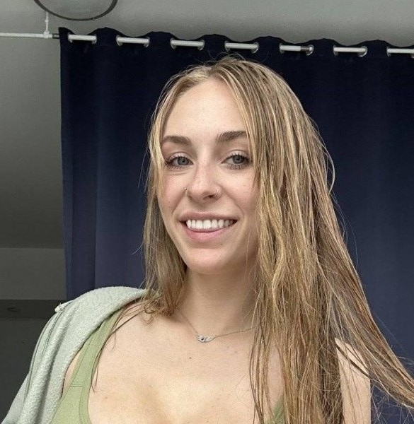 Mayy, 32, Sawran