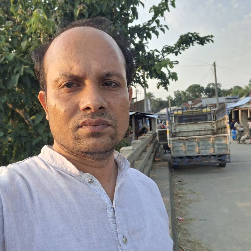 Tareque, 37, Brewster