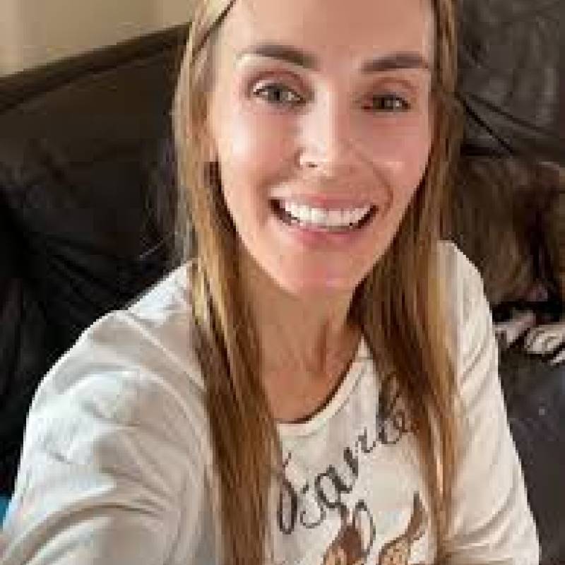 Rosalinda, 75, Zigon