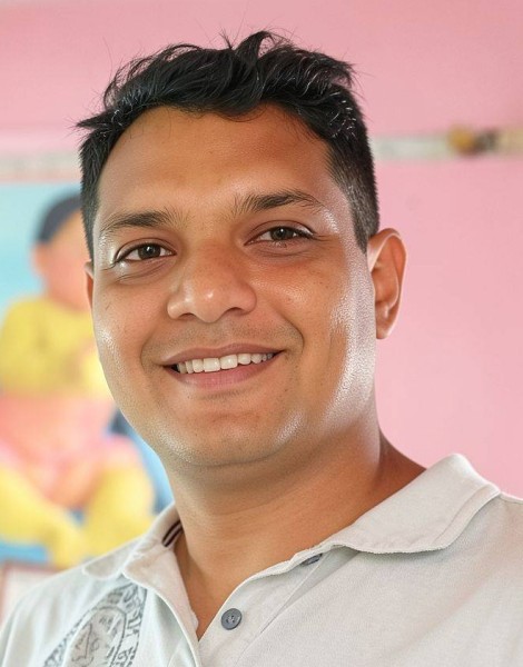 Niloy, 41, Sarzeau