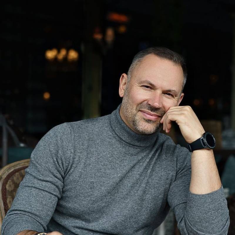 Riaz, 29, Rayevskiy