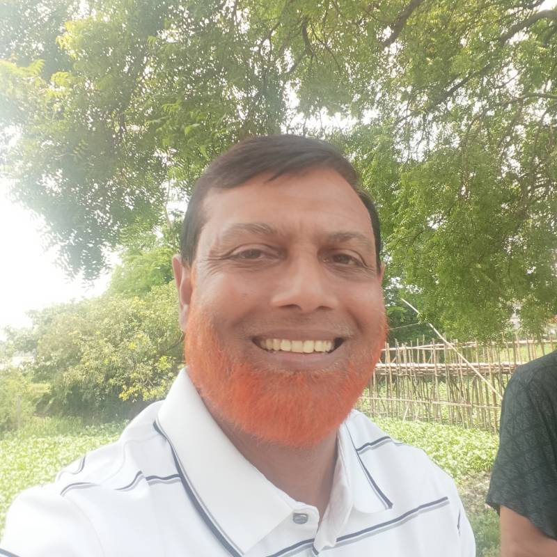 Nadim, 41, Mustang