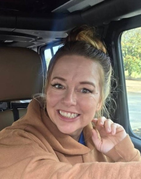 Sylvia, 41, Analaroa