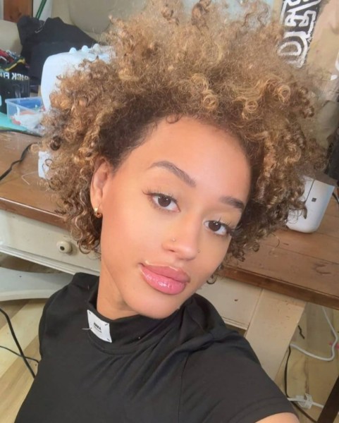 Linda, 53, Cabo Frio