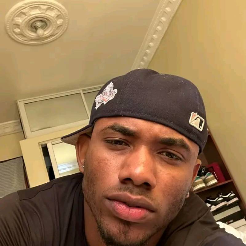 Isaac, 38, Ab Amad