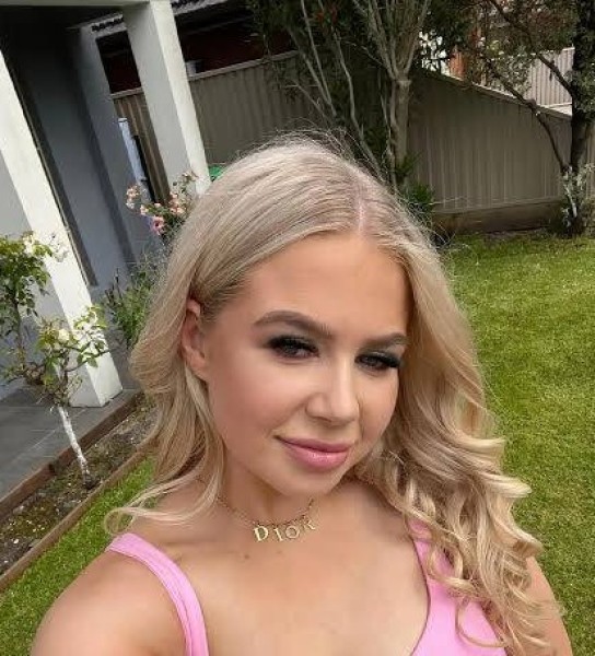 kate, 32, Kotido
