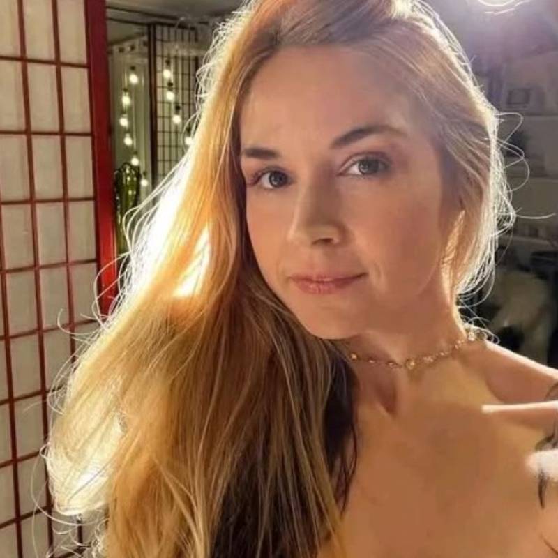 Maria, 34, Abu