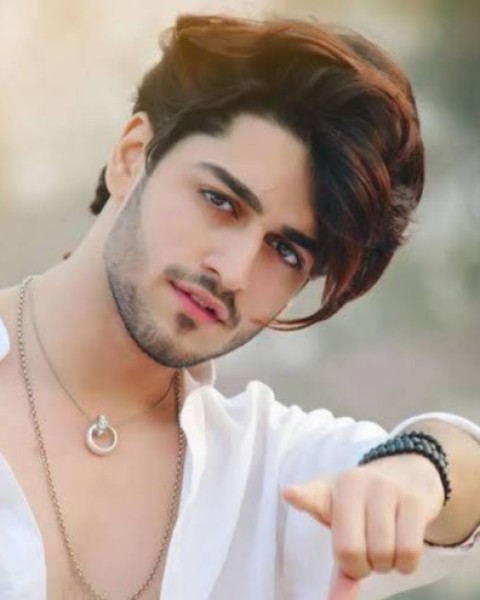 Robin khan, 25, Ngaoundr