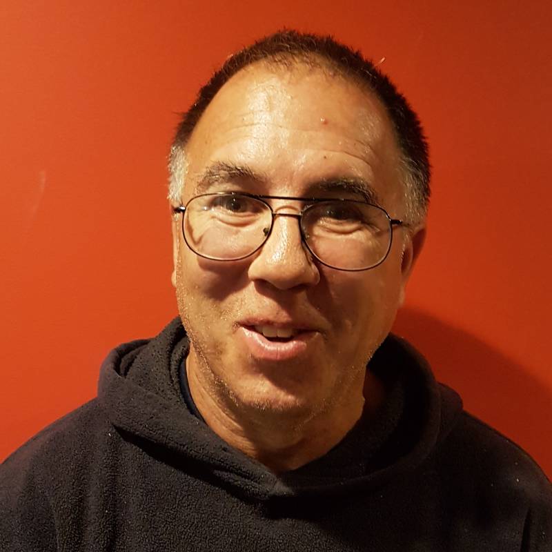 TREVOR, 63, Tamba