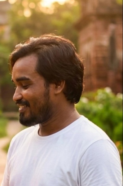 Alom, 36, Caxito