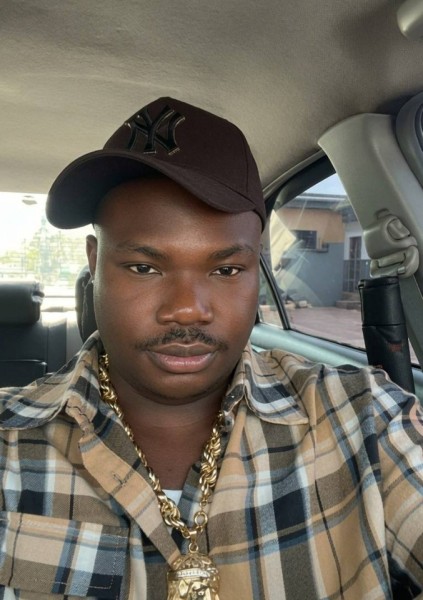 Lester, 31, Penaflor