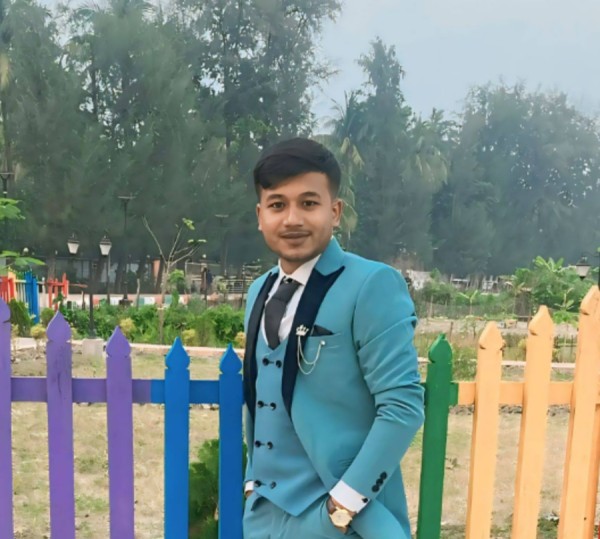 Motiur, 26, Ry