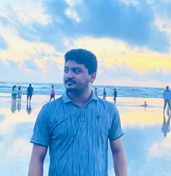 MH Prince, 32, Hashtrd
