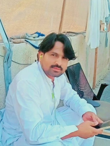 Noman, 31, Soro