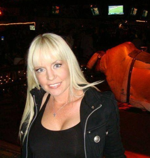 Cherry, 42, Kochkor