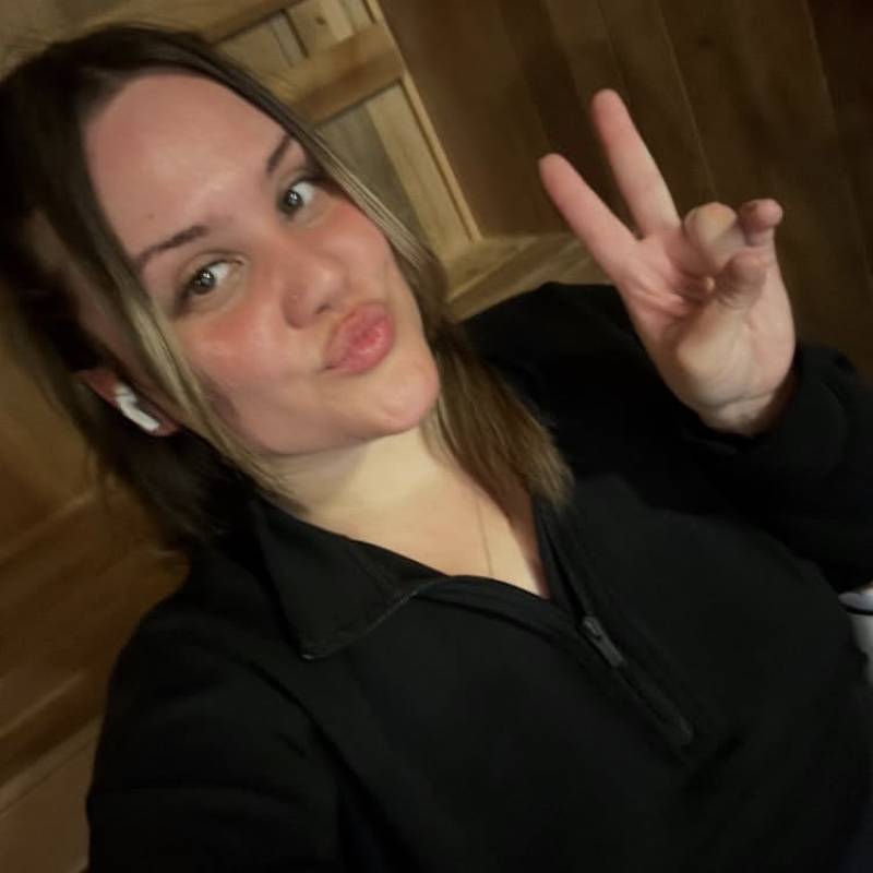 Ophelia, 42, Apt