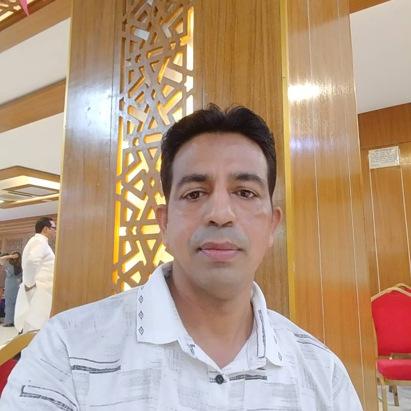Omar, 37, Raikot
