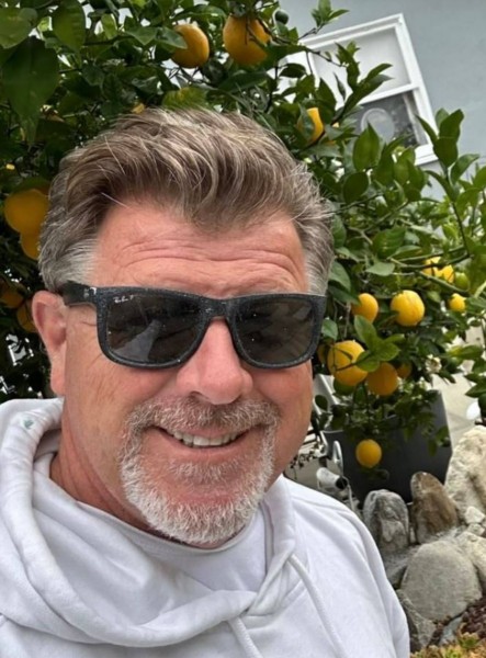 Paul, 57, Midway