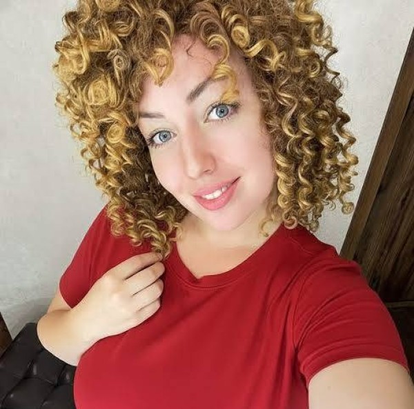 Hanna zimm, 35, Miary