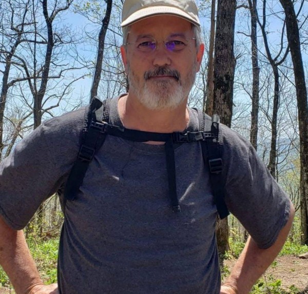 Antoni, 61, Pudur