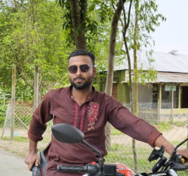 মাইনুল, 24, Tayasan