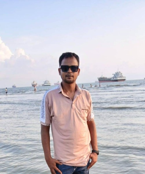 Md Bayzid Mondol, 37, Sandalpur