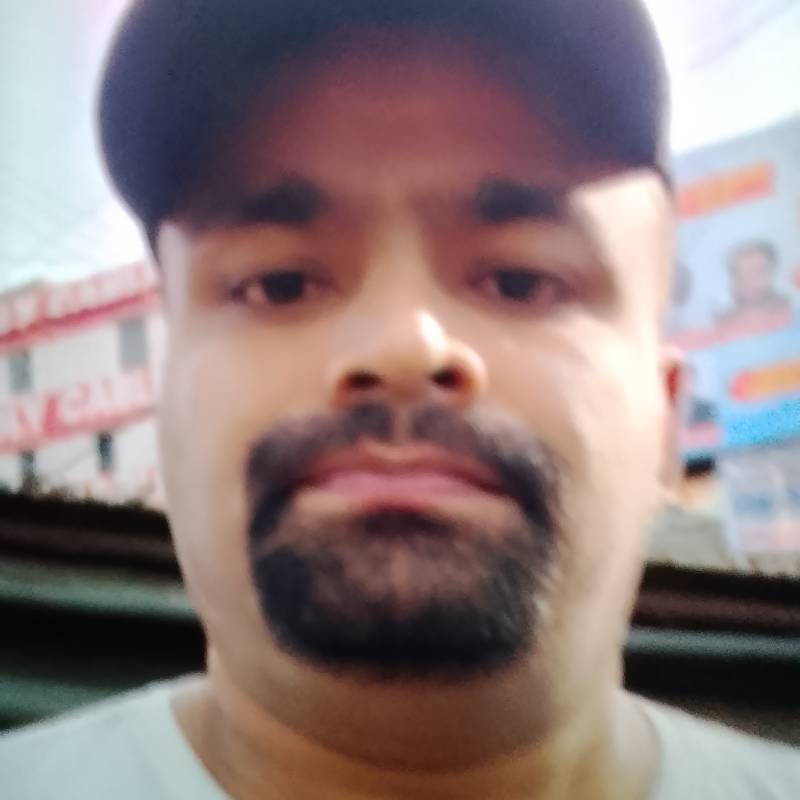 M M, 30, Staszw