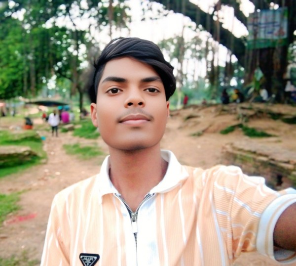 R L Rakib, 18, Campeche