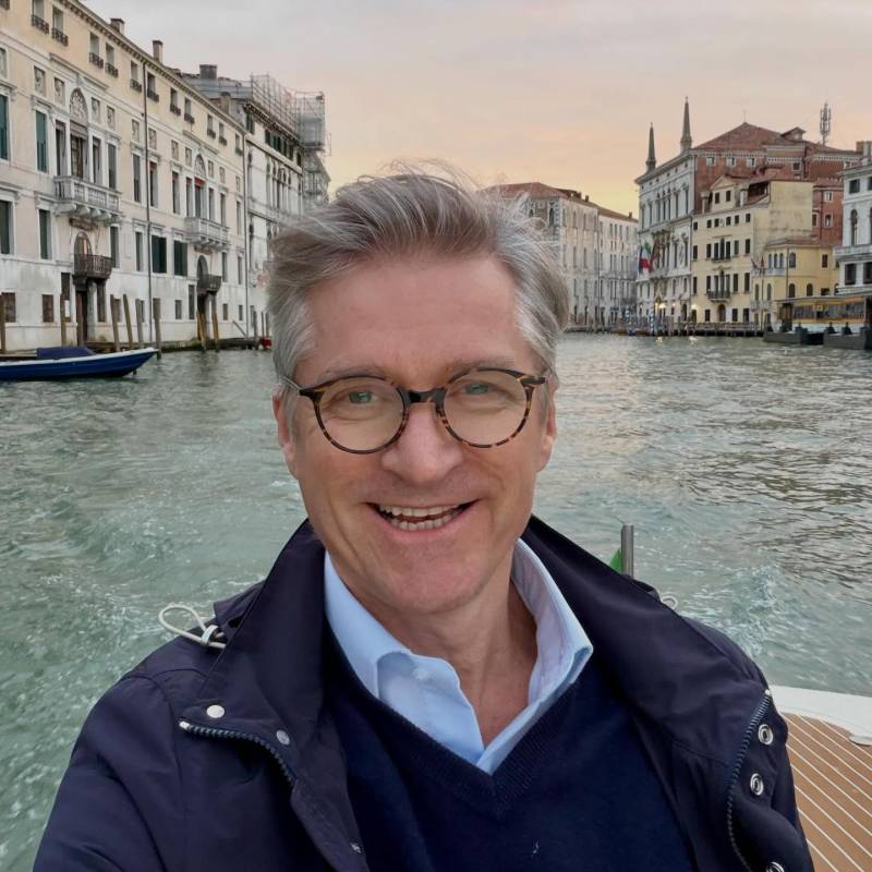 Steven Manson, 64, Quito