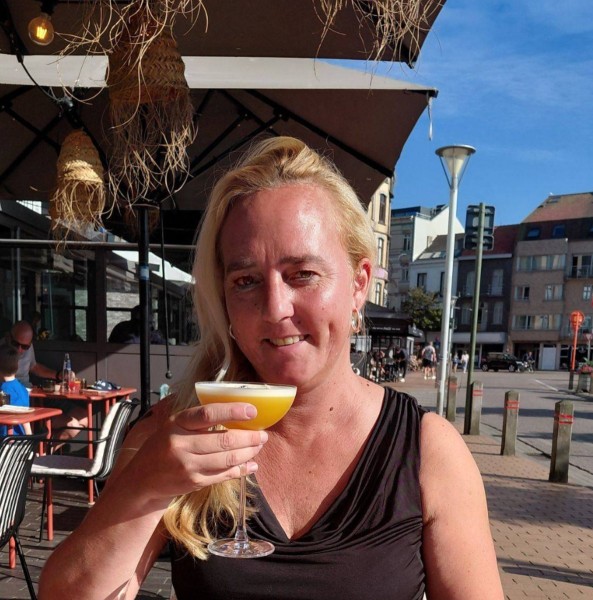 Maria, 45, Halifax
