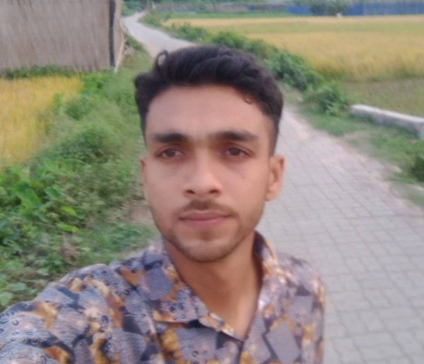 Emrul Kayes, 22, Pitogo