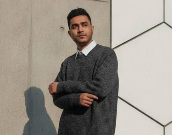 Shimul, 33, Pecica