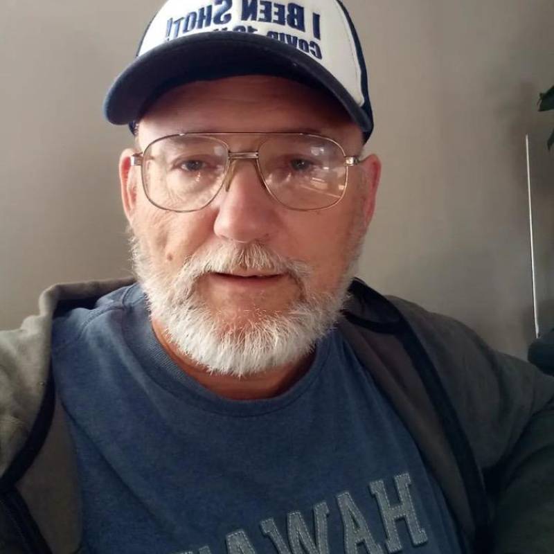 James, 49, Linbian