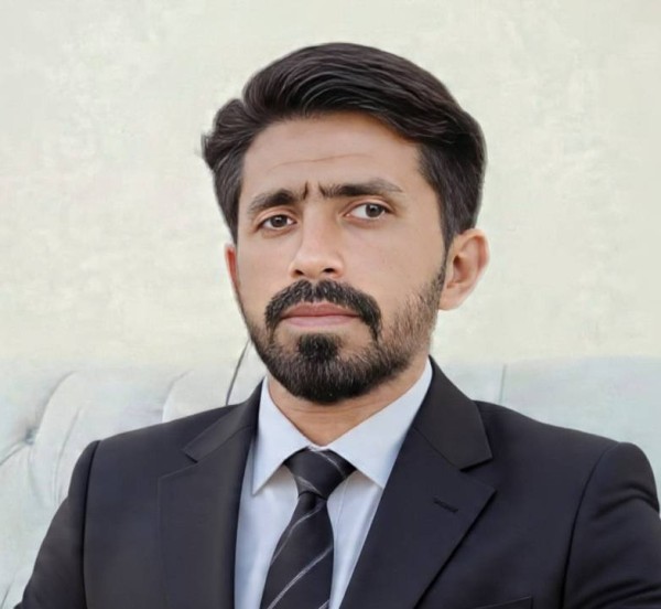 Reyad, 29, Perov