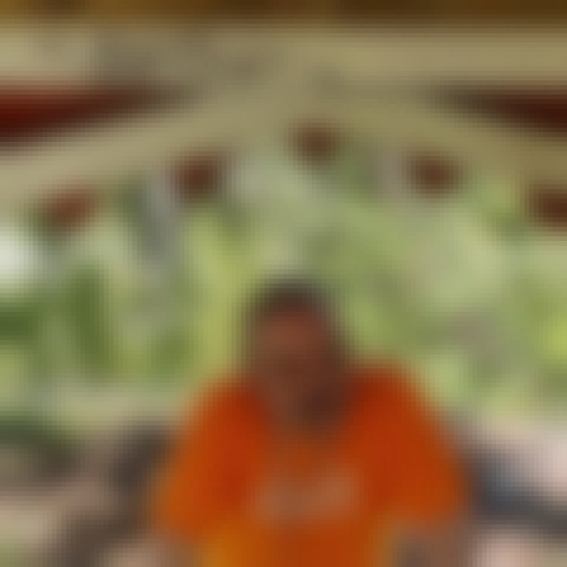 Sinan, 60, North Port