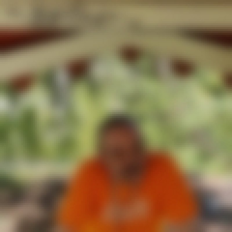 Sinan, 60, Usa