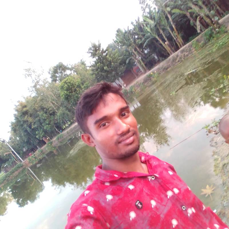 Alom, 29, Dbno