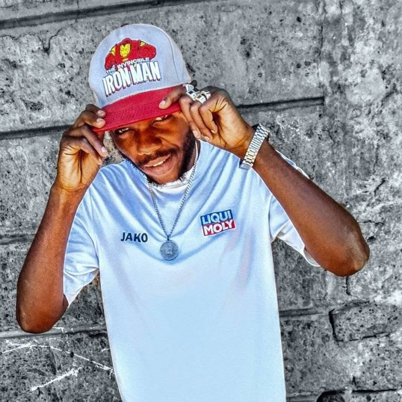 malik, 23, Saint Helena