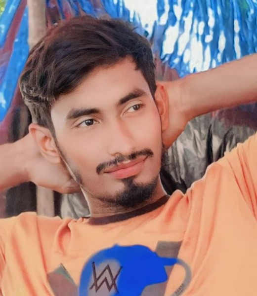 Akash, 26, Dutse