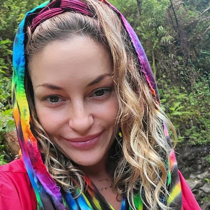 https://gofreedate.com dating Rose in United States