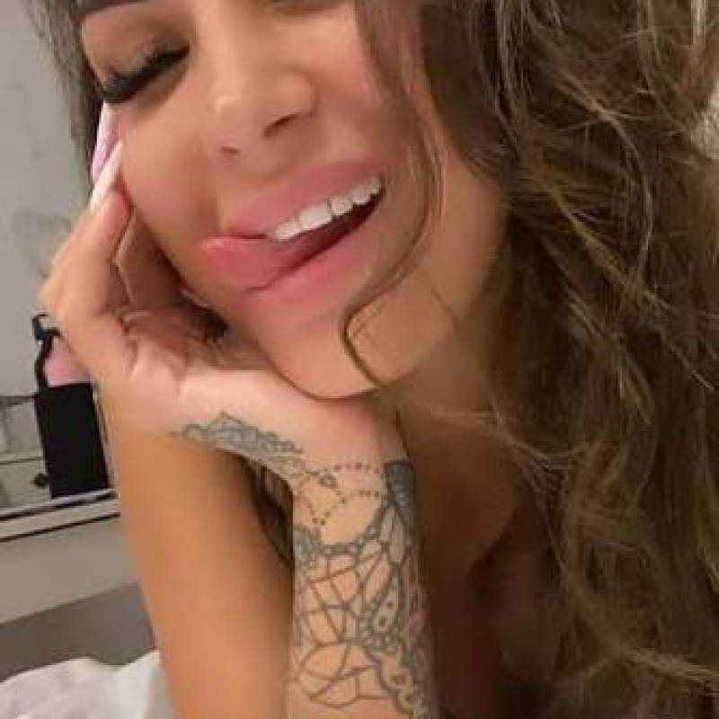 Alira dating