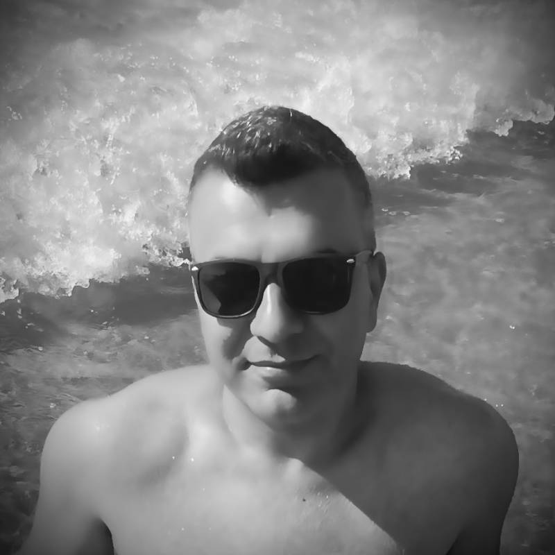 Roro93118 dating